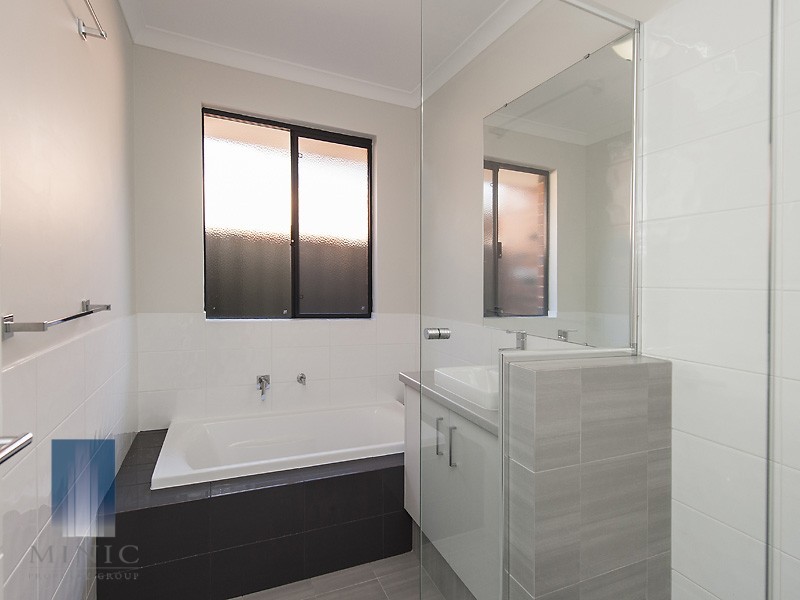 9B Alderley Square, Wilson WA 6107