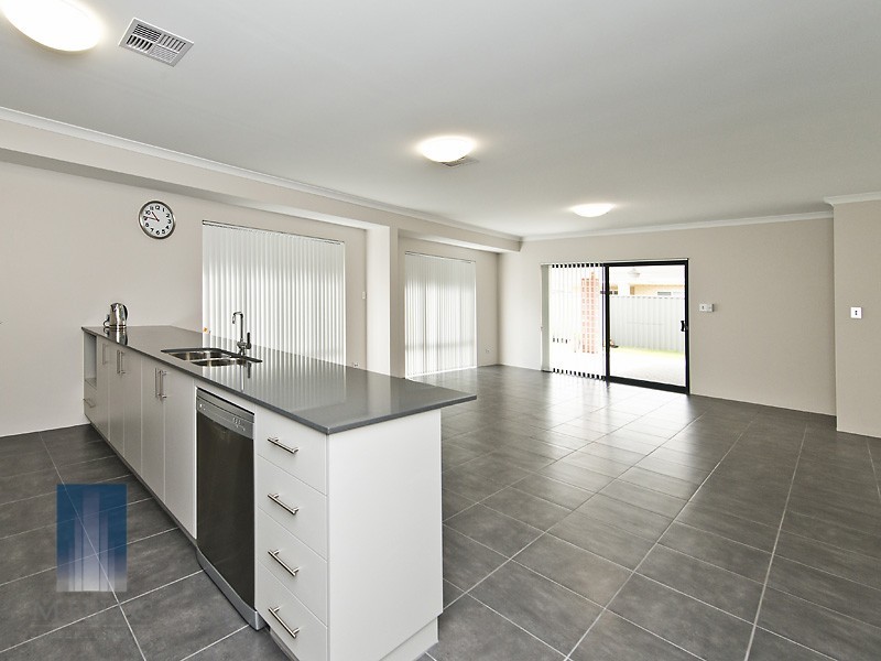 11 Horrocks Road, Byford WA 6122