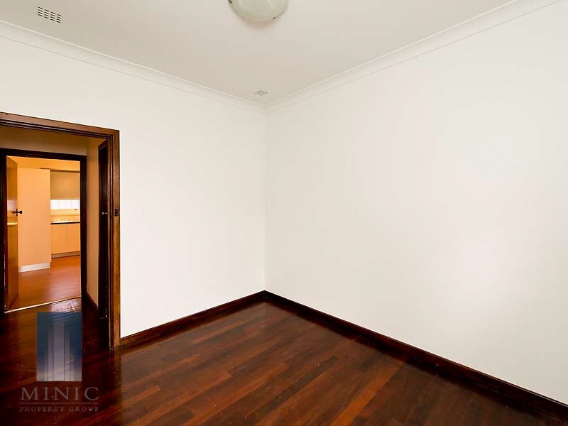 54 Hopkinson Way, Wilson WA 6107