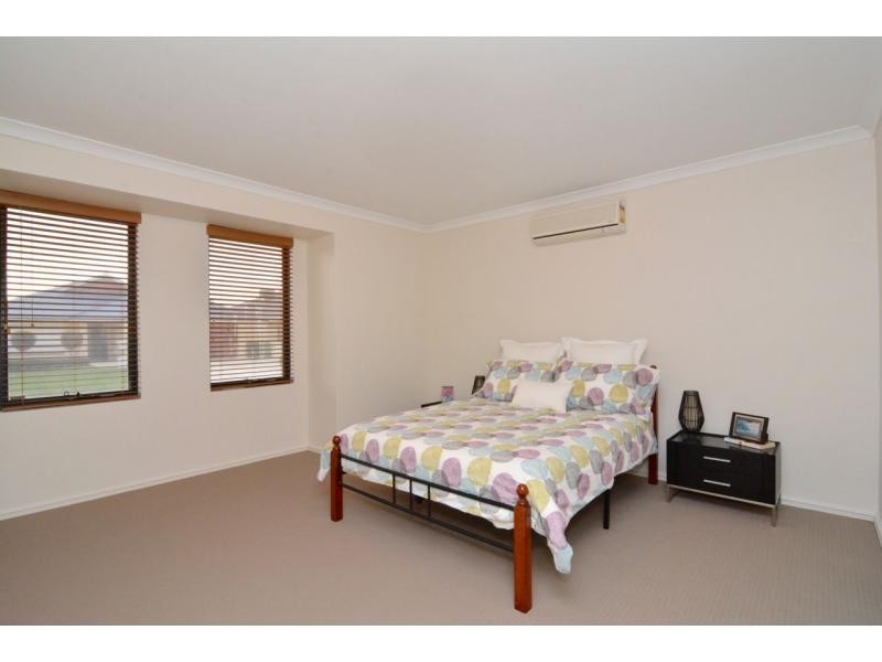 9 Woodside Loop, Beckenham WA 6107
