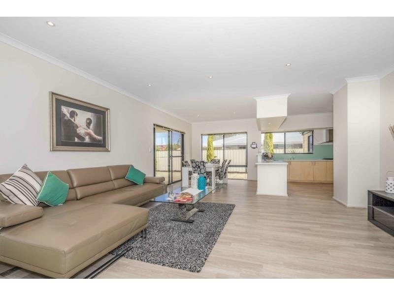 9 Woodside Loop, Beckenham WA 6107
