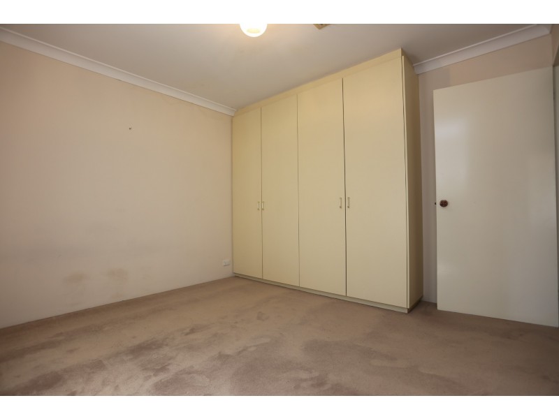 2 Thurles Court, Waterford WA 6152