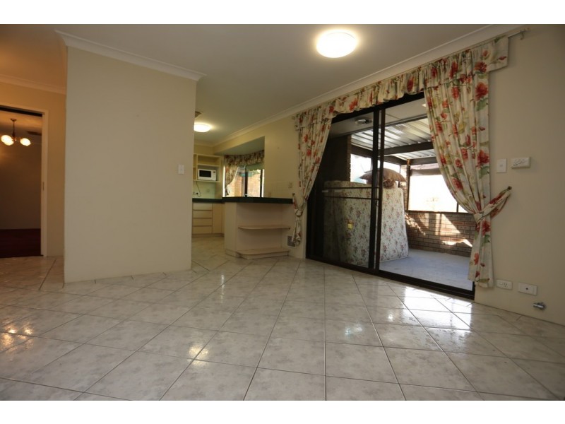 2 Thurles Court, Waterford WA 6152