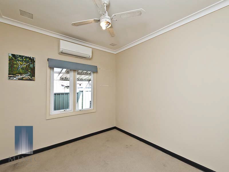 21 Teaguer Street, Wilson WA 6107