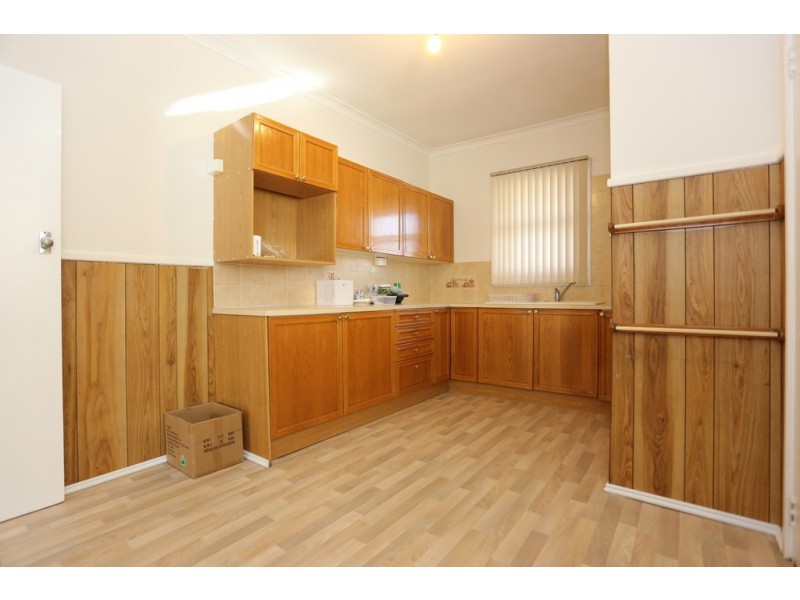 11 Bungaree Road, Wilson WA 6107