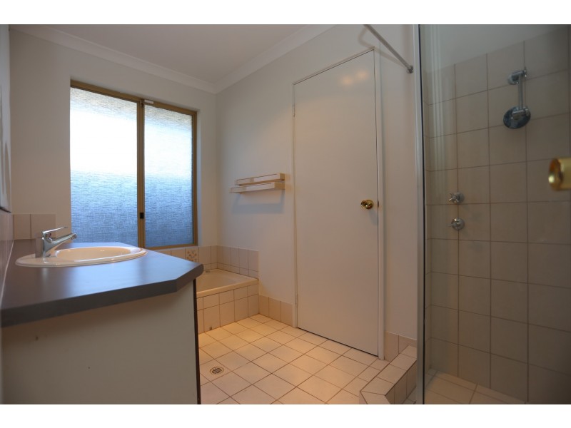 3 Mercy Mews, Queens Park WA 6107