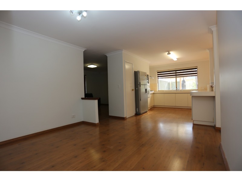 3 Mercy Mews, Queens Park WA 6107