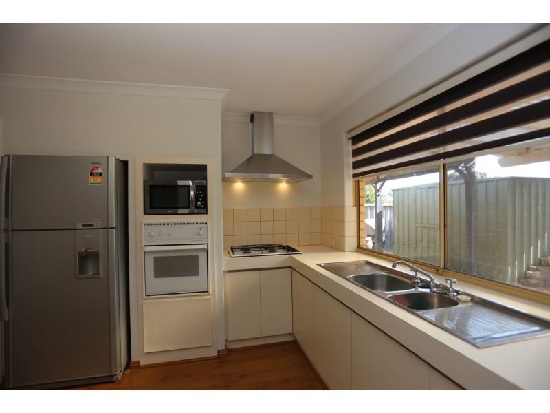 3 Mercy Mews, Queens Park WA 6107
