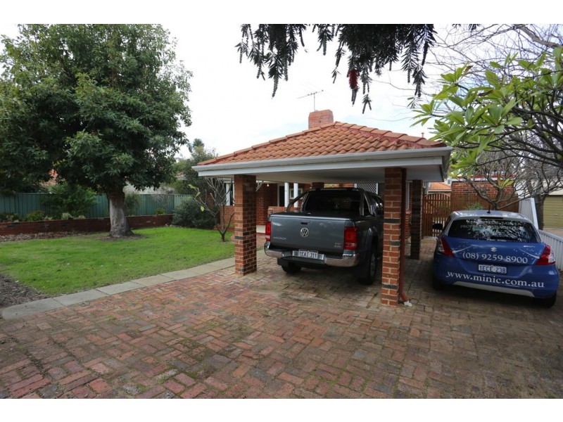 83 Manning Road, Manning WA 6152