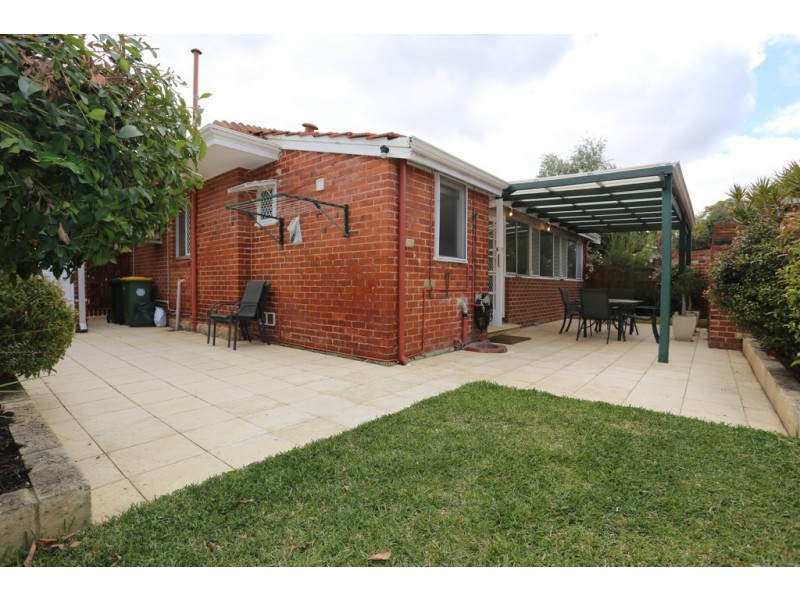 83 Manning Road, Manning WA 6152
