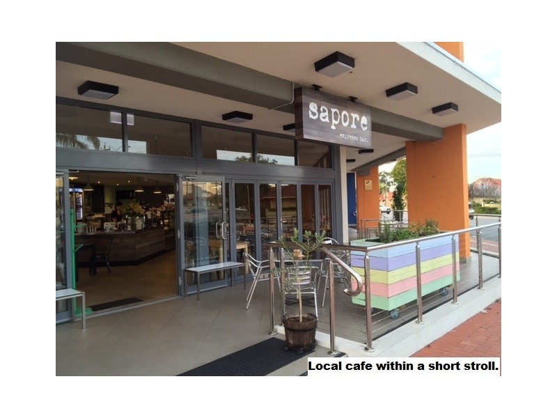 4 and 5/ 5 Oakland Avenue, Cloverdale WA 6105