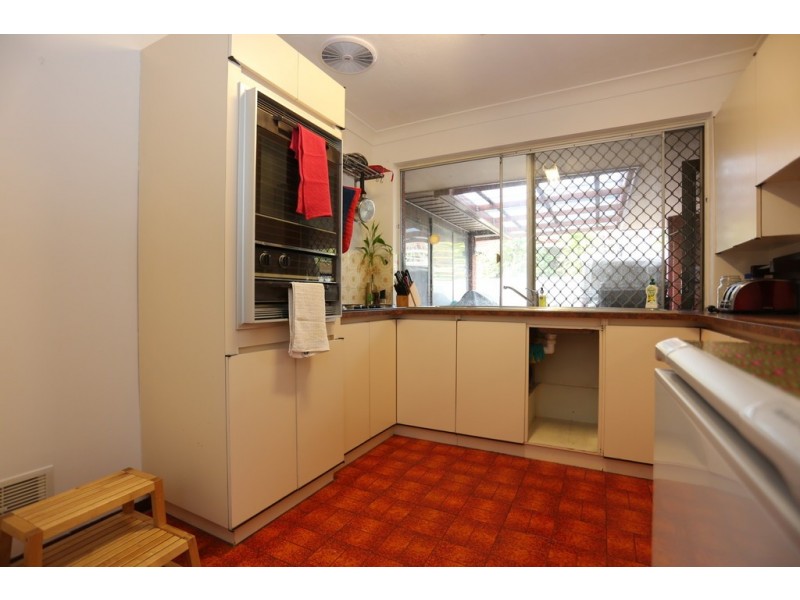 15 Armstrong Road, Wilson WA 6107