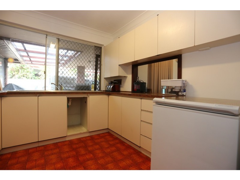 15 Armstrong Road, Wilson WA 6107