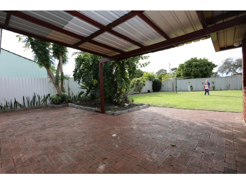 15 Armstrong Road, Wilson WA 6107