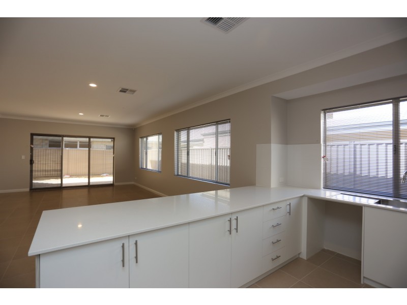 5 Principal Crescent, Coolbellup WA 6163