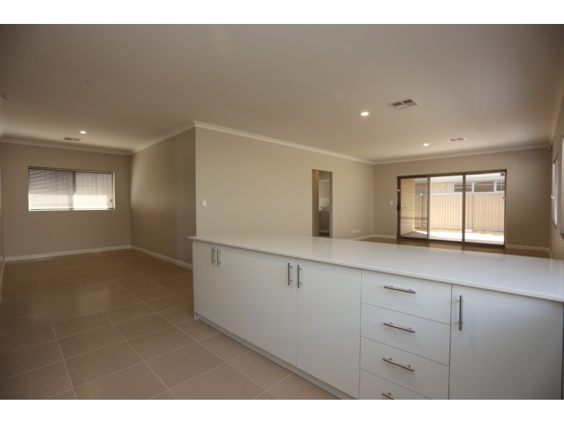 5 Principal Crescent, Coolbellup WA 6163