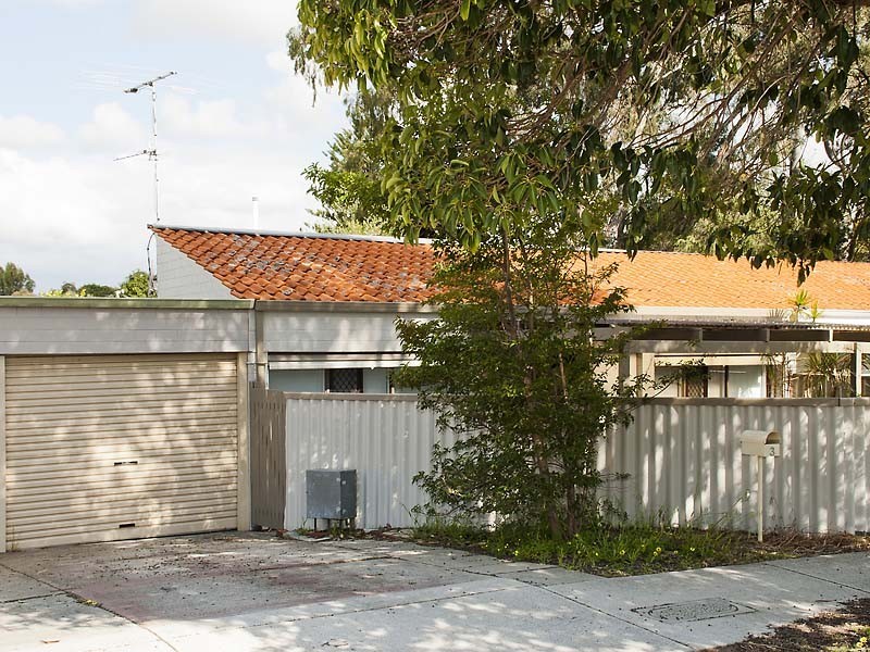 3 Chamberlain Road, Rivervale WA 6103