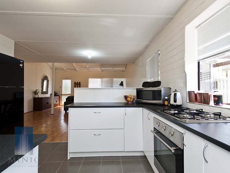 3 Chamberlain Road, Rivervale WA 6103