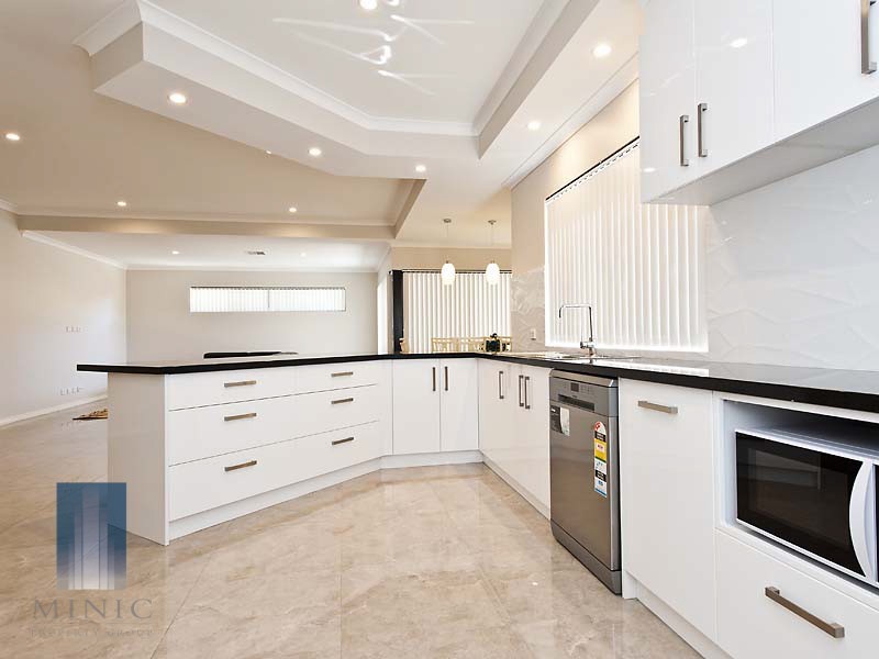 14 Tricia Court, Shelley WA 6148