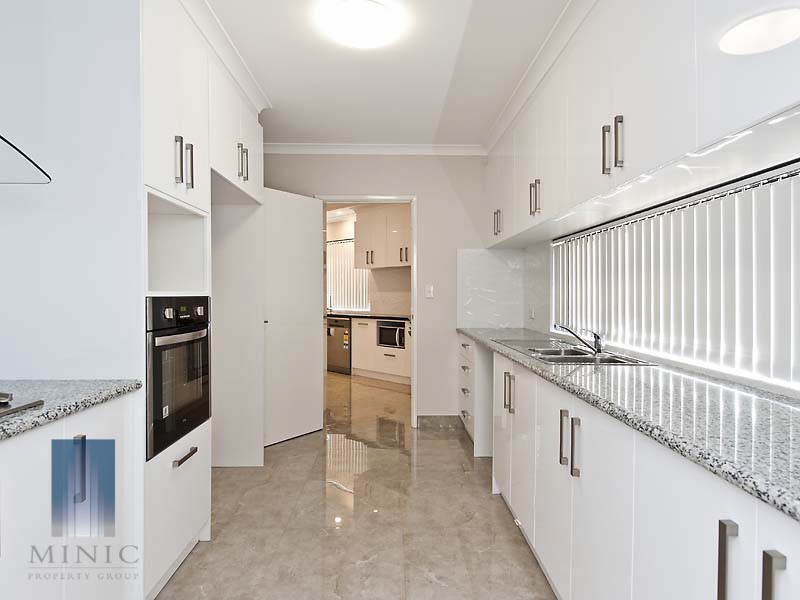 14 Tricia Court, Shelley WA 6148