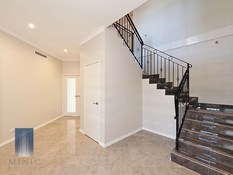 14 Tricia Court, Shelley WA 6148