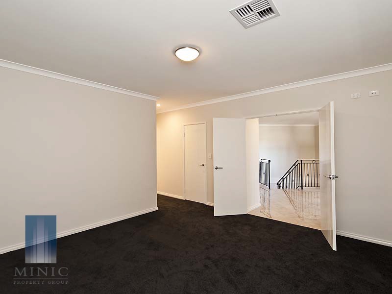 14 Tricia Court, Shelley WA 6148