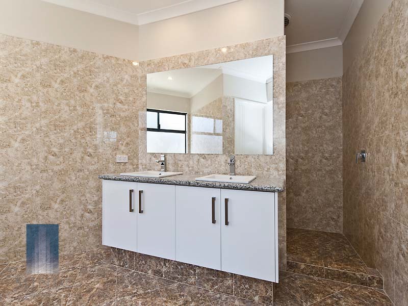 14 Tricia Court, Shelley WA 6148