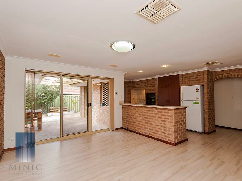 32 Envall Way, Leeming WA 6149