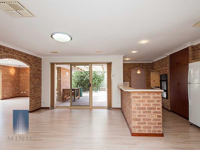 32 Envall Way, Leeming WA 6149