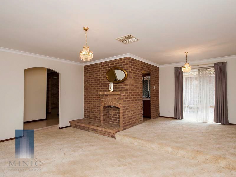 32 Envall Way, Leeming WA 6149