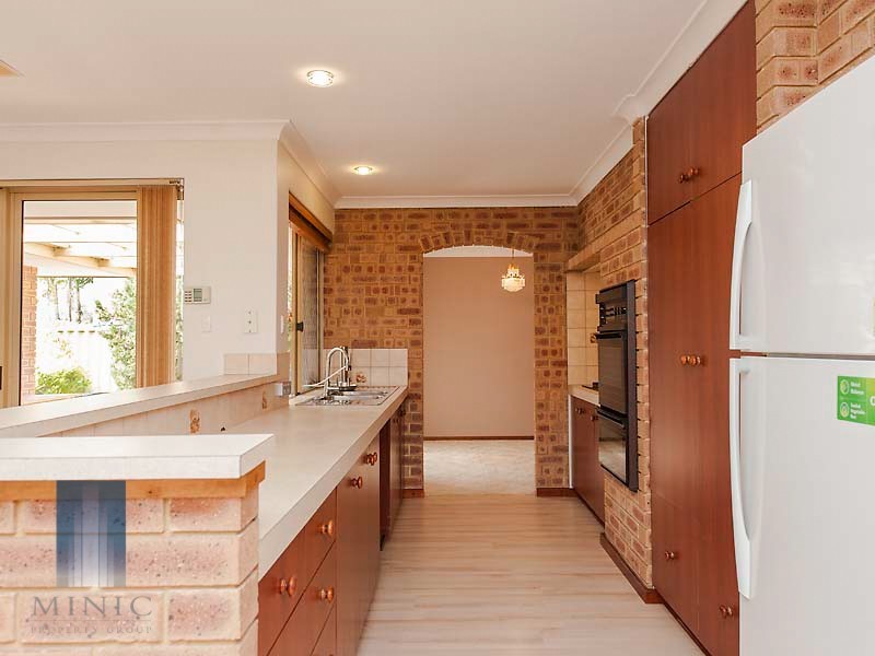 32 Envall Way, Leeming WA 6149