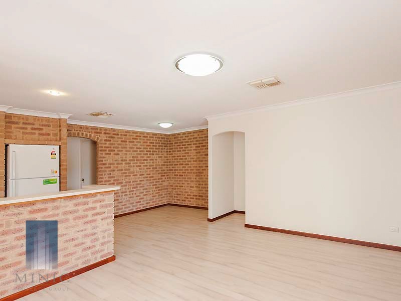 32 Envall Way, Leeming WA 6149