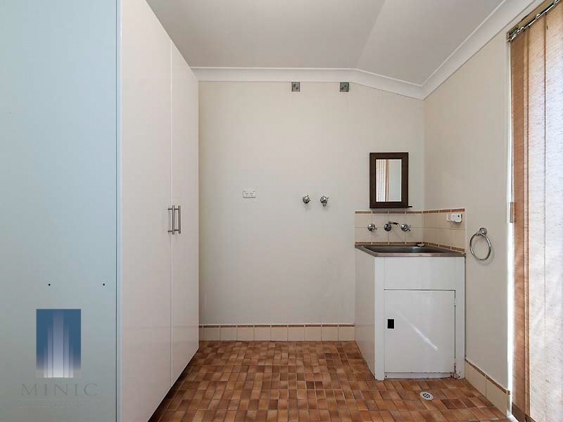 32 Envall Way, Leeming WA 6149