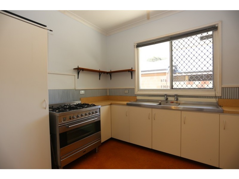 82 Arkwell Street, Willagee WA 6156
