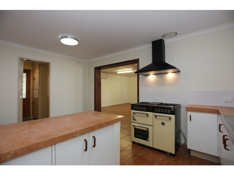 43 Tallerack Way, Forrestfield WA 6058