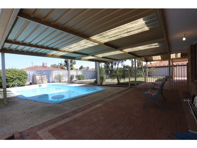 25 Myrna Way, Parkwood WA 6147