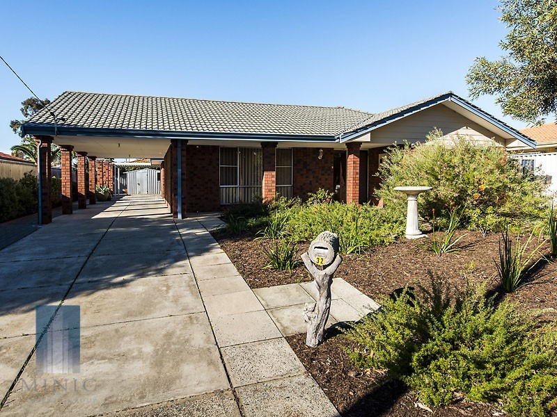 32 Narcissus Avenue, Parkwood WA 6147