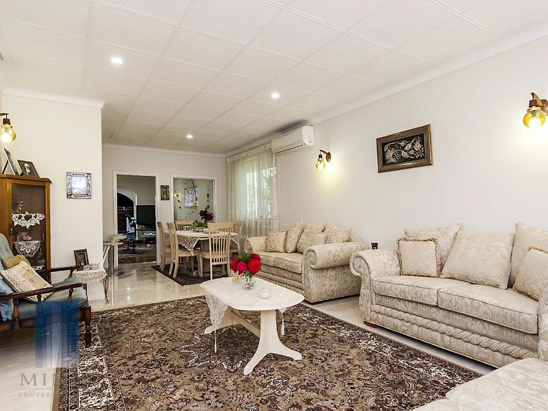 6 Verbena Road, Willetton WA 6155