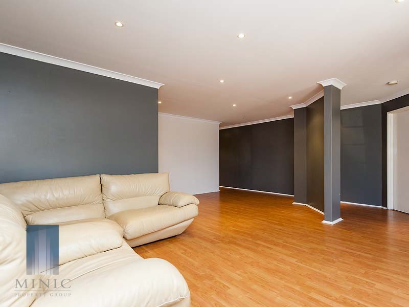 61 Chelmsford Avenue, Port Kennedy WA 6172