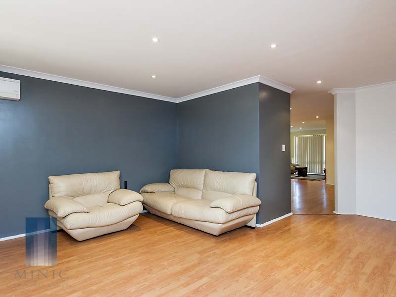 61 Chelmsford Avenue, Port Kennedy WA 6172