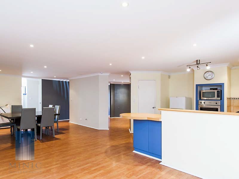 61 Chelmsford Avenue, Port Kennedy WA 6172