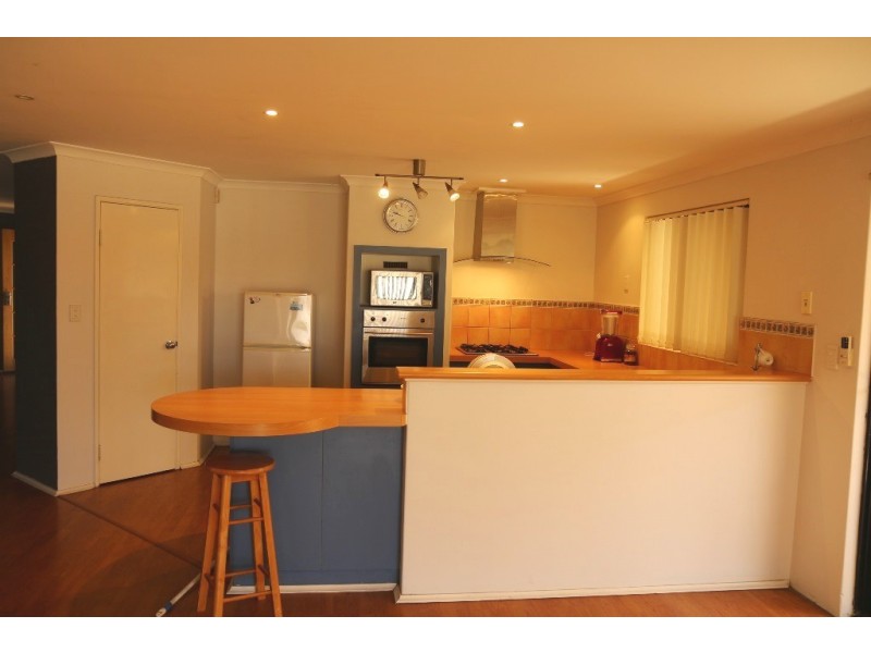 61 Chelmsford Avenue, Port Kennedy WA 6172