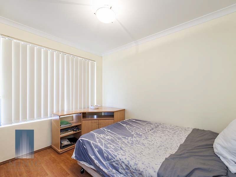 61 Chelmsford Avenue, Port Kennedy WA 6172