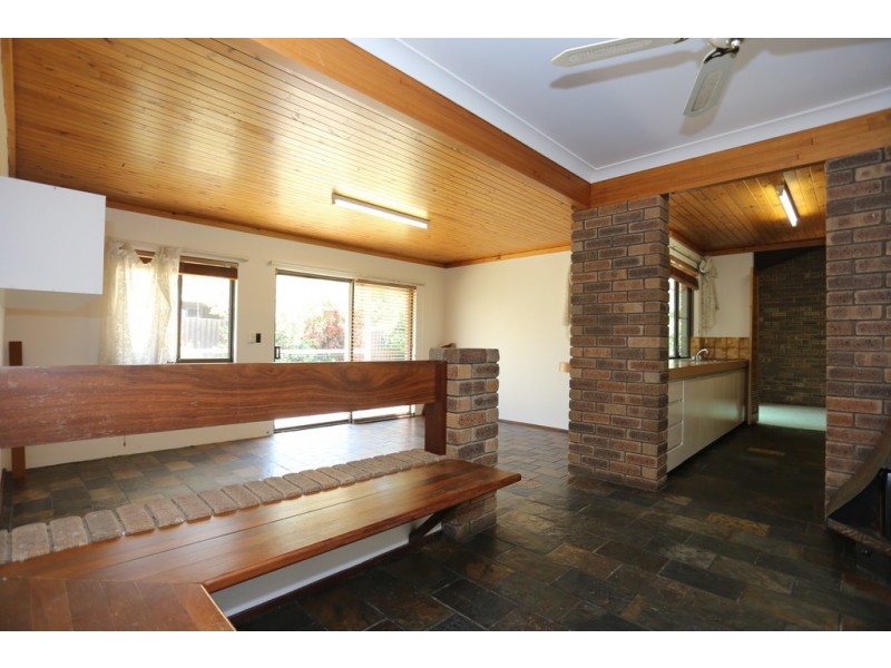 2 Otter Court, Willetton WA 6155