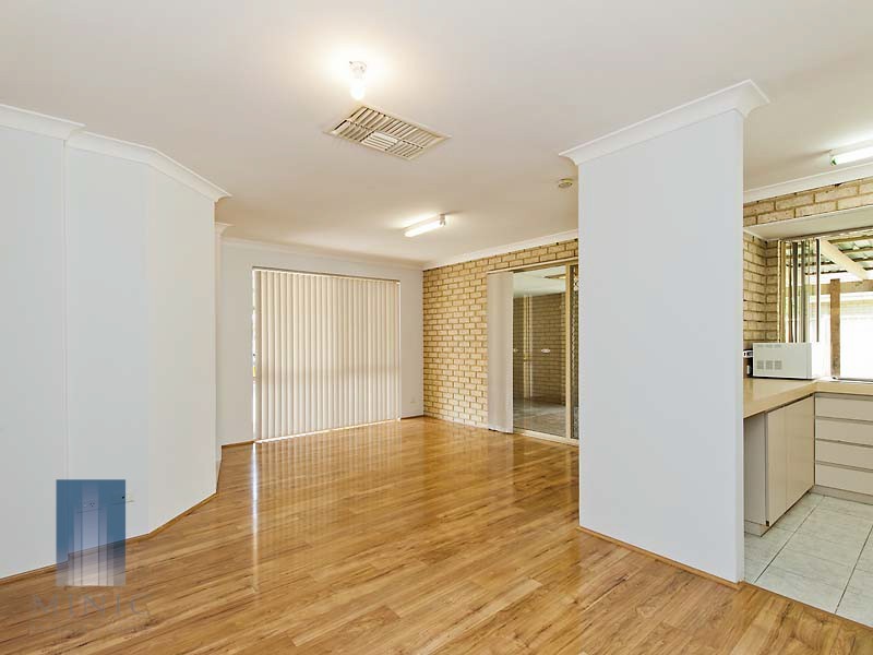 11 Fellbridge Way, Langford WA 6147