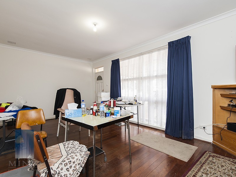 50 Vahland Avenue, Riverton WA 6148