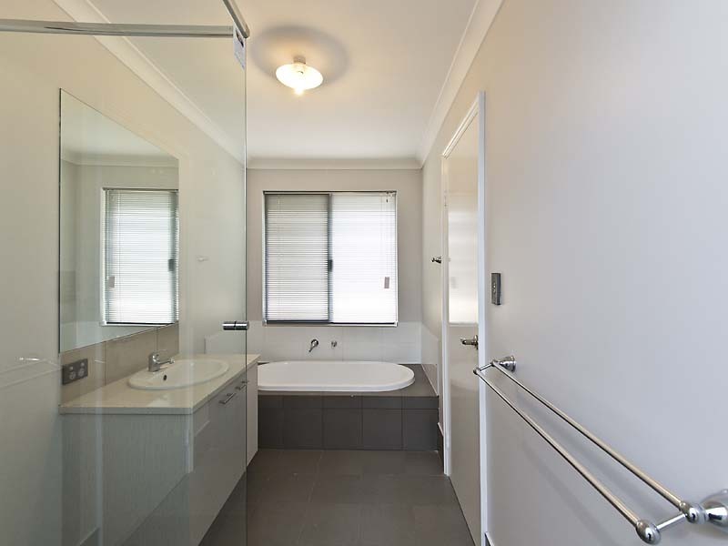 139A Tribute Street East, Riverton WA 6148