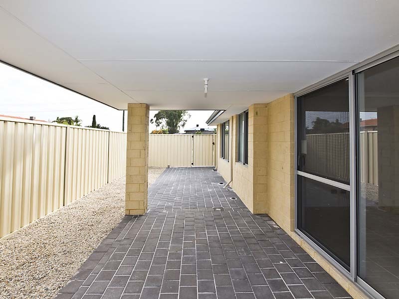 139A Tribute Street East, Riverton WA 6148