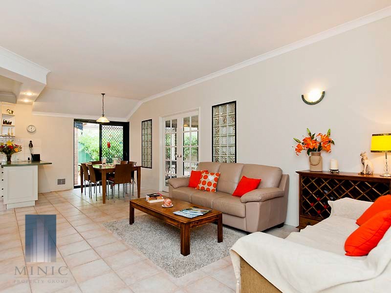 15B Craigie Crescent, Manning WA 6152