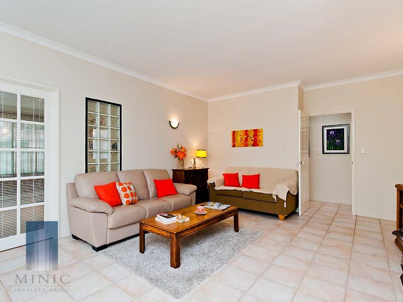 15B Craigie Crescent, Manning WA 6152